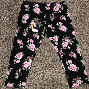 Capri Floral Leggings